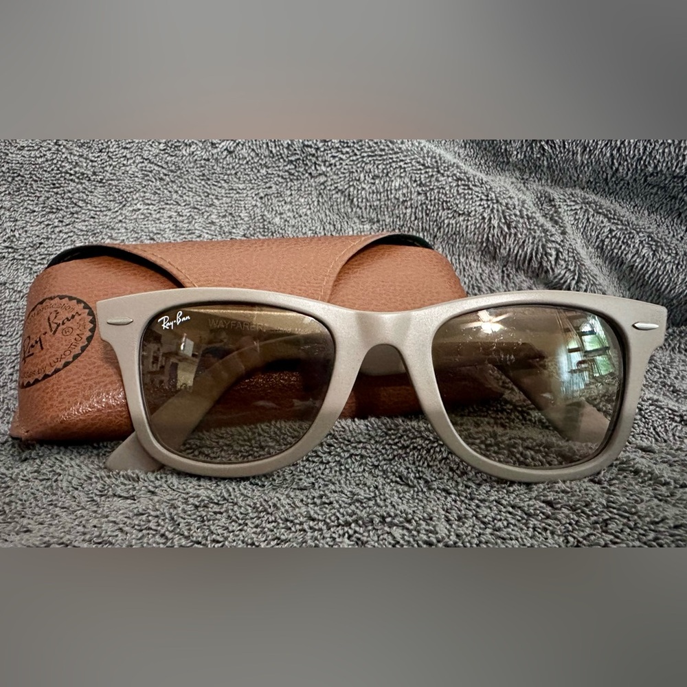 NWOT Ray-Ban Wayfarer RB 2140 Sunglasses: w/ Branded Case. NEVER WORN! ๐๐๐ผ - Picture 4 of 7